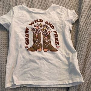 Wild and free old navy t/shirt (6-7)